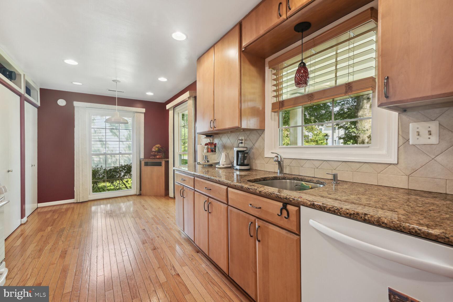 12904 North Commons Way Potomac, MD 20854 - Photo 16 of 32