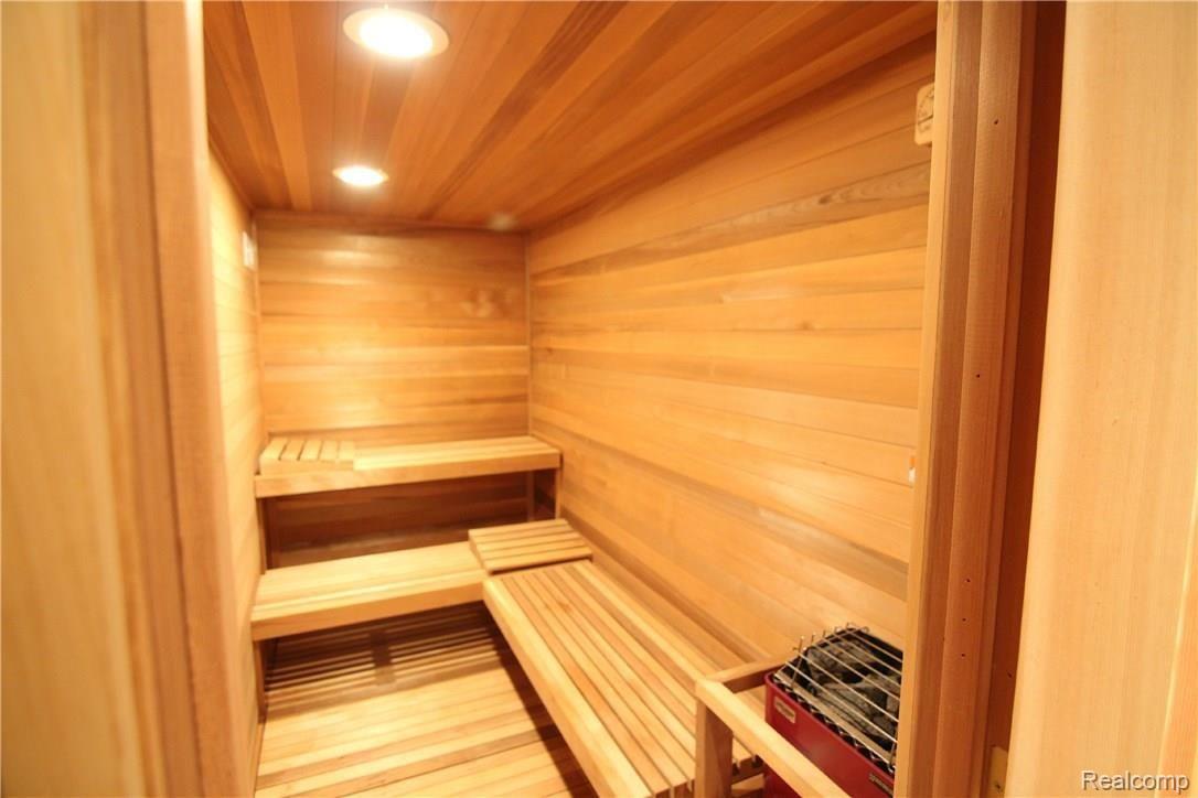 3178 Hedgewood Lane Rochester, MI 48309 - Photo 40 of 40 Hedgewood Ln Basement Sauna.jpg