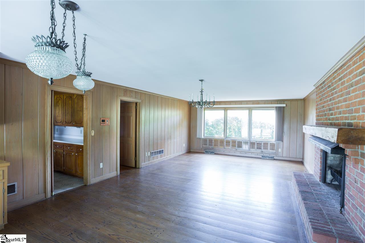 603 Pelham Road Greenville, SC 29615 - Photo 12 of 29