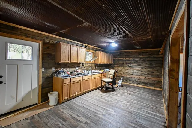 $285,000 | 8655 Southeast 54th Highway, Collins, MO 64738