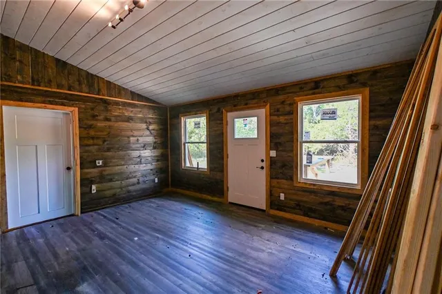 $219,000 | 8655 Southeast 54th Highway, Collins, MO 64738