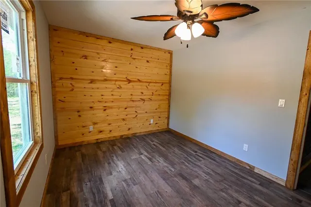 $285,000 | 8655 Southeast 54th Highway, Collins, MO 64738