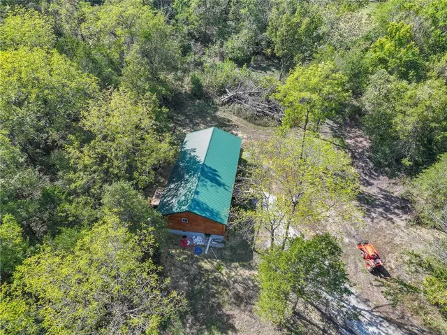 $285,000 | 8655 Southeast 54th Highway, Collins, MO 64738