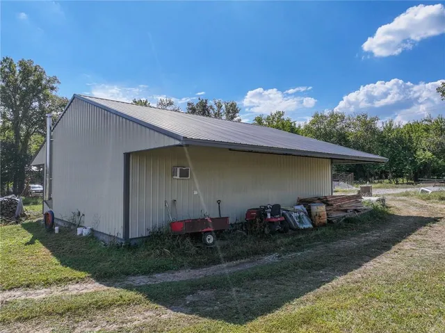 $219,000 | 8655 Southeast 54th Highway, Collins, MO 64738