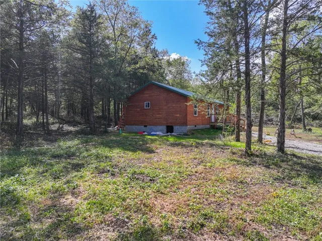 $285,000 | 8655 Southeast 54th Highway, Collins, MO 64738