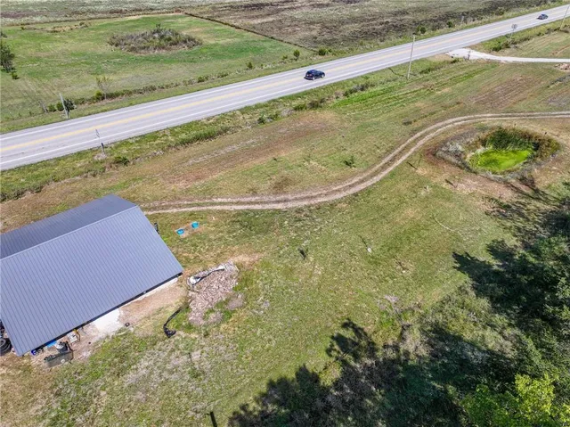 $285,000 | 8655 Southeast 54th Highway, Collins, MO 64738