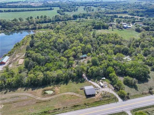 $219,000 | 8655 Southeast 54th Highway, Collins, MO 64738