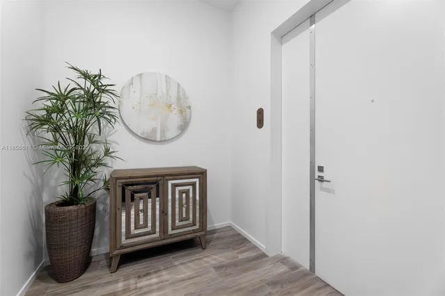 $20,000 | 801 South Miami Avenue, Unit 5804, Miami, FL 33131