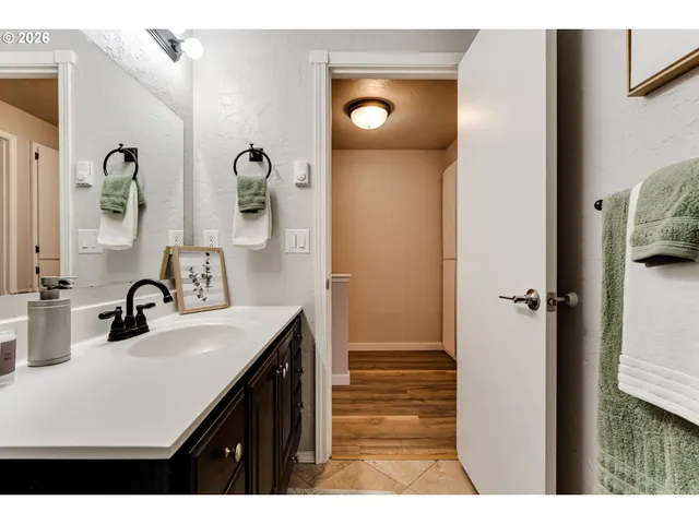 $255,000 | 1432 Fetters Loop, Eugene, OR 97402