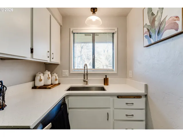 $255,000 | 1432 Fetters Loop, Eugene, OR 97402