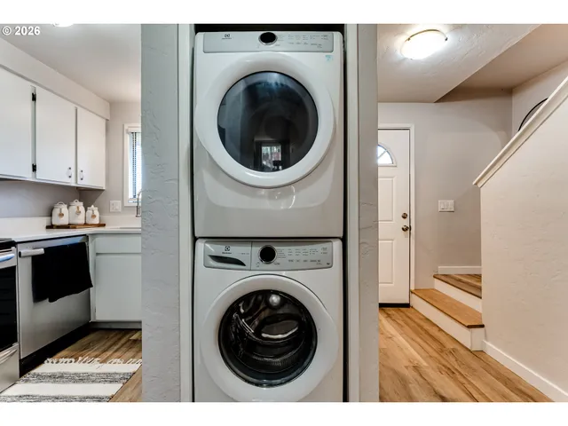 $255,000 | 1432 Fetters Loop, Eugene, OR 97402