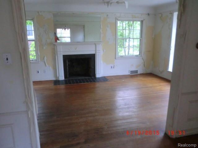 9907 Yorkshire Road Detroit, MI 48224 - Photo 6 of 23 CIMG1368.jpg