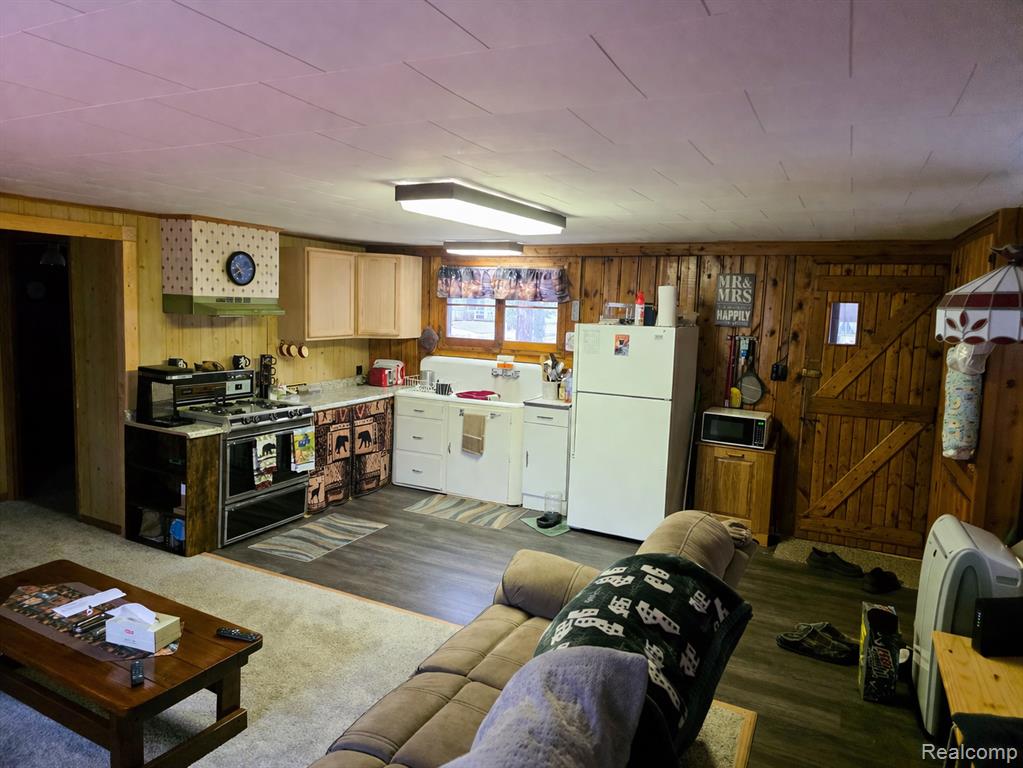 3561 Upper Terrace Luzerne, MI 48636 - Photo 4 of 10