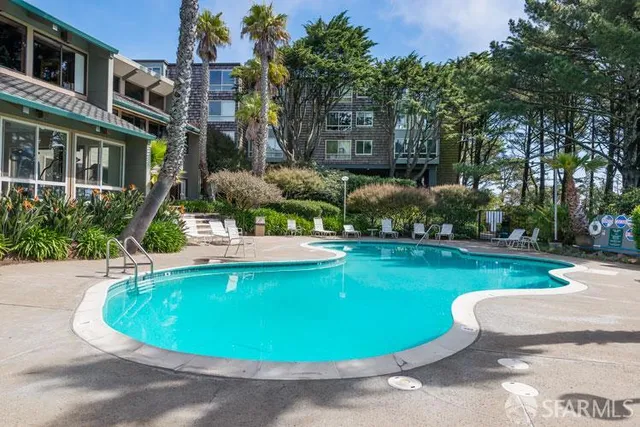 $375,000 | 55 Red Rock Way, Unit 207, San Francisco, CA 94131