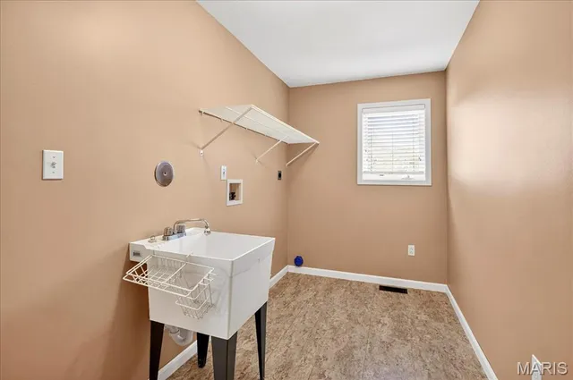 $539,000 | 3567 Sweet Briar Lane, Columbia, IL 62236