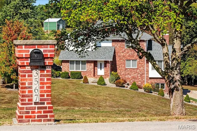 $539,000 | 3567 Sweet Briar Lane, Columbia, IL 62236