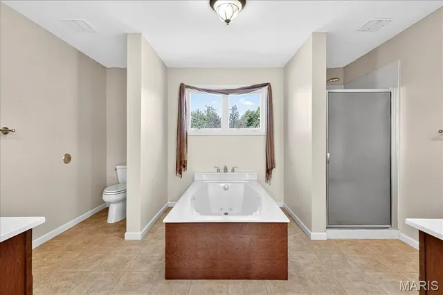 $539,000 | 3567 Sweet Briar Lane, Columbia, IL 62236