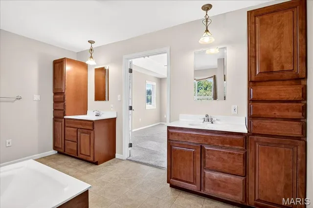 $539,000 | 3567 Sweet Briar Lane, Columbia, IL 62236