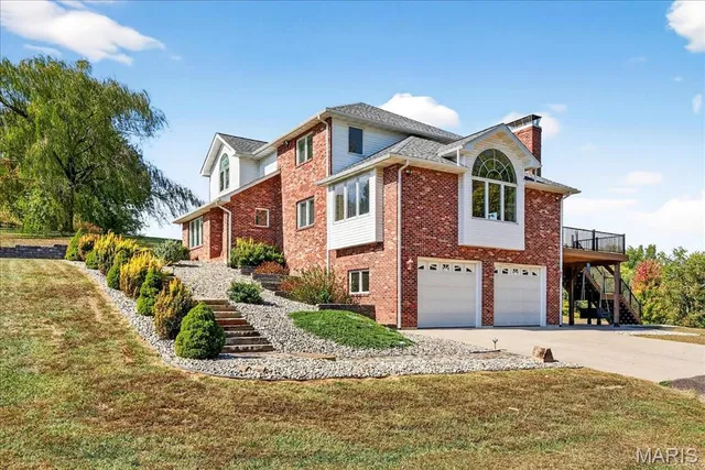 $539,000 | 3567 Sweet Briar Lane, Columbia, IL 62236