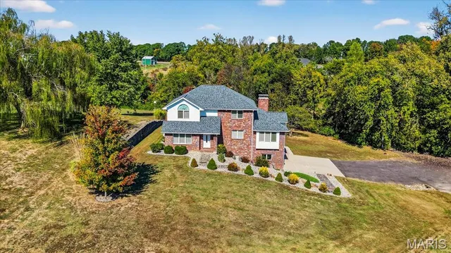 $539,000 | 3567 Sweet Briar Lane, Columbia, IL 62236