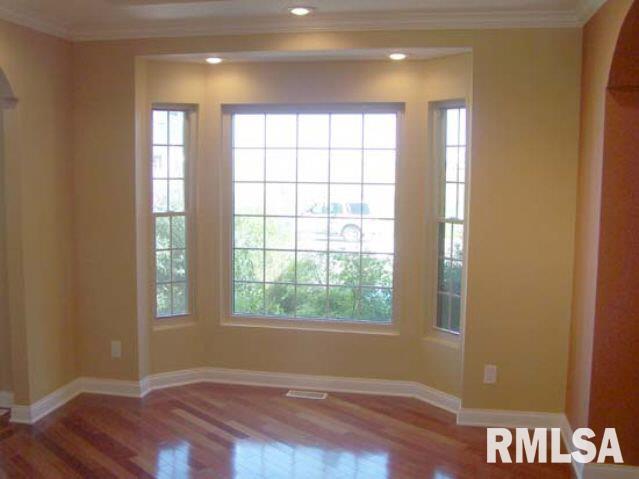 5524 Judge Road Bettendorf, IA 52722 - Photo 5 of 9 Gallery Image 5