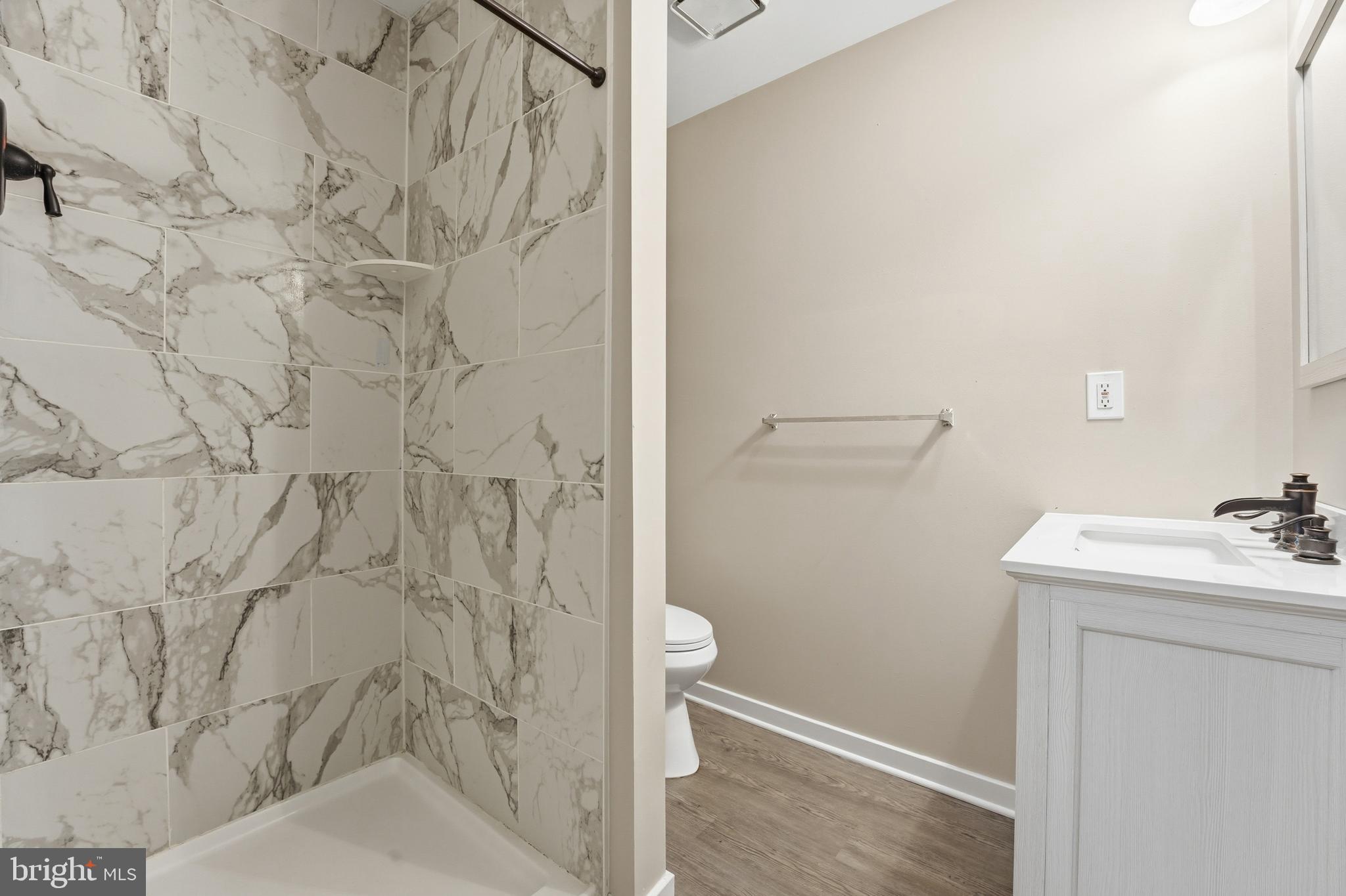 4431 Ringwood Road Nokesville, VA 20181 - Photo 8 of 14 a bathroom with a sink and vanity