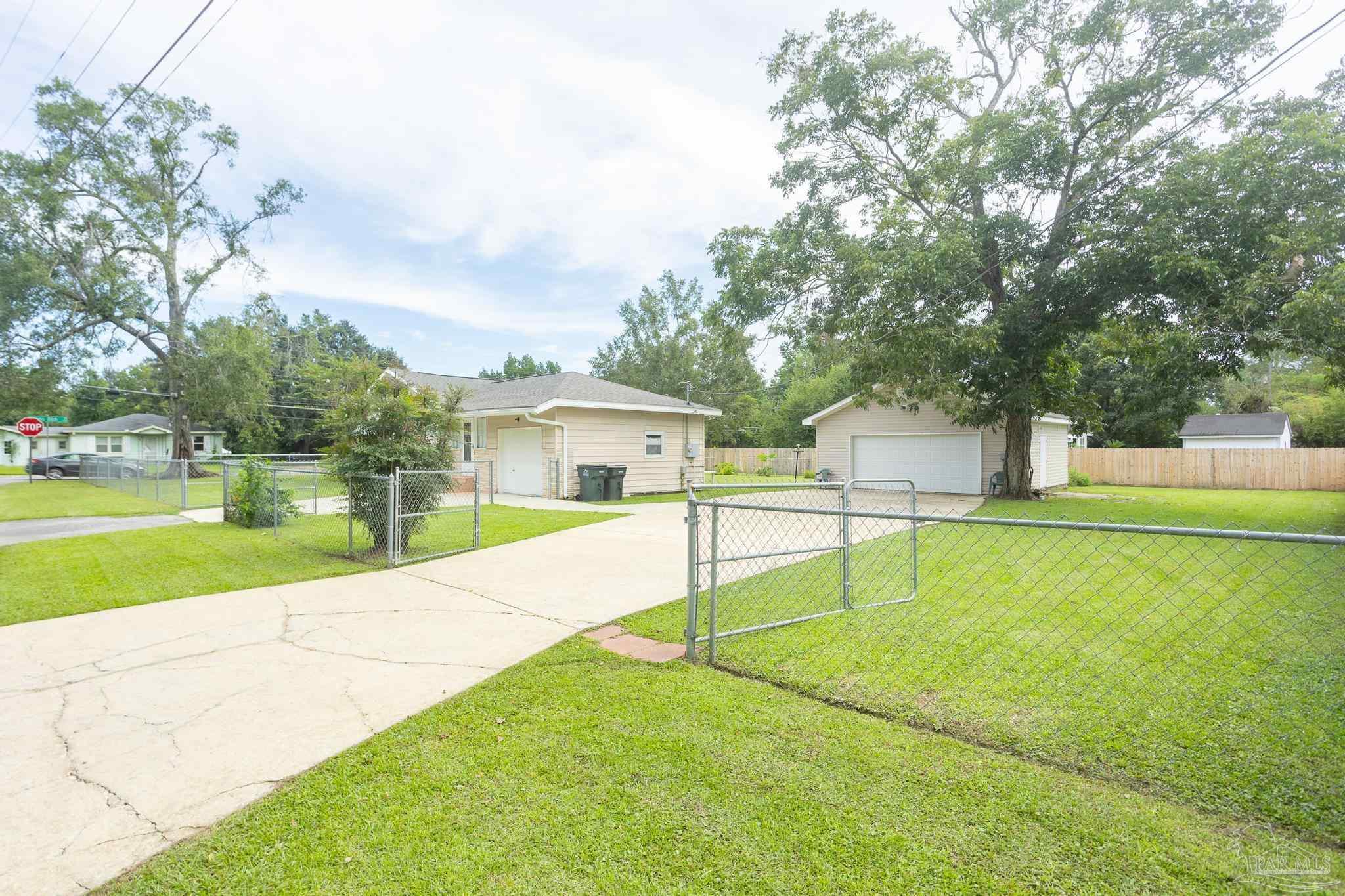 51 Williams Ditch Road Cantonment, FL 32533 - Photo 3 of 38 Gallery Image 3