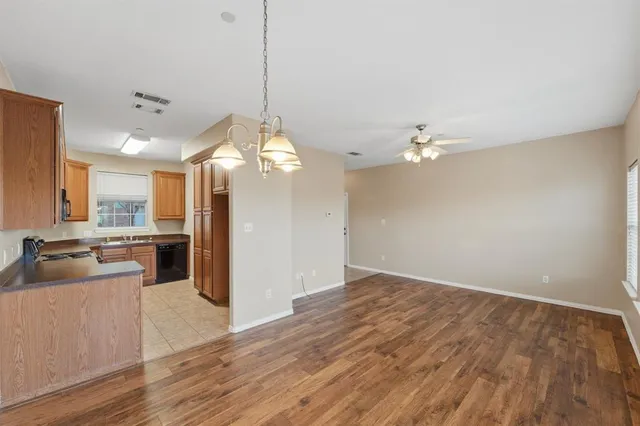 $2,000 | 706 South Jupiter Road, Unit 1806, Allen, TX 75002