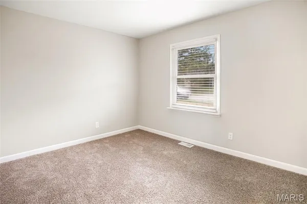 $219,900 | 668 Talon Drive, Florissant, MO 63031
