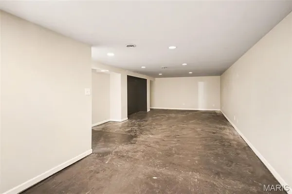 $219,900 | 668 Talon Drive, Florissant, MO 63031