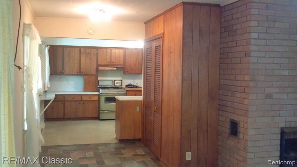 2744 Loon Lake Road Wixom, MI 48393 - Photo 4 of 6 Dining Area open to Living Room and Kitchen