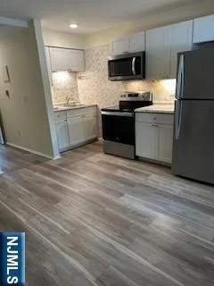 $1,450 | 334 Grand Avenue, Unit 10, Leonia, NJ 07605