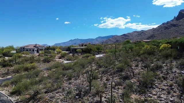 $375,000 | 1580 East Crimson Canyon Place, Unit 9, Oro Valley, AZ 85737