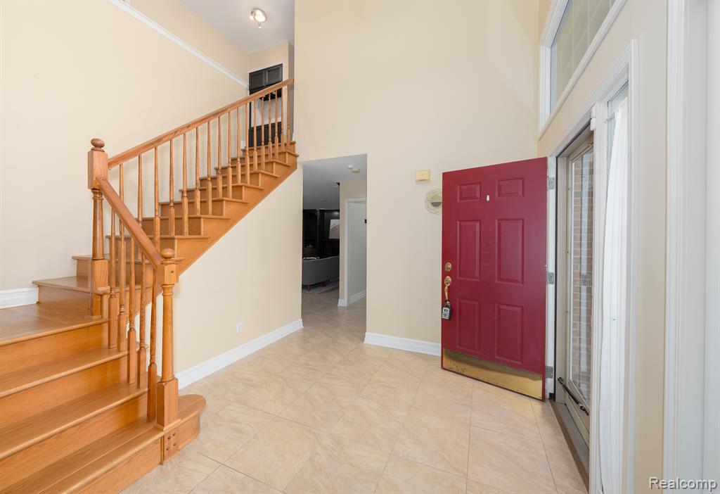 5824 Hathaway Road Canton, MI 48187 - Photo 3 of 54