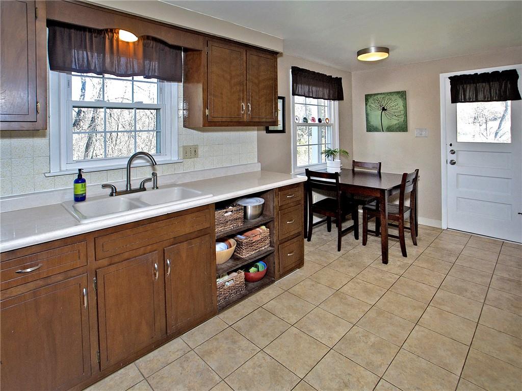 208 Rush Valley Road Monroeville, PA 15146 - Photo 3 of 25 Gallery Image 3