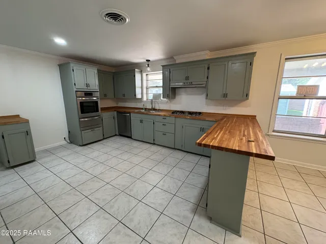 $210,000 | 1225 South Railroad Avenue, Opelousas, LA 70570