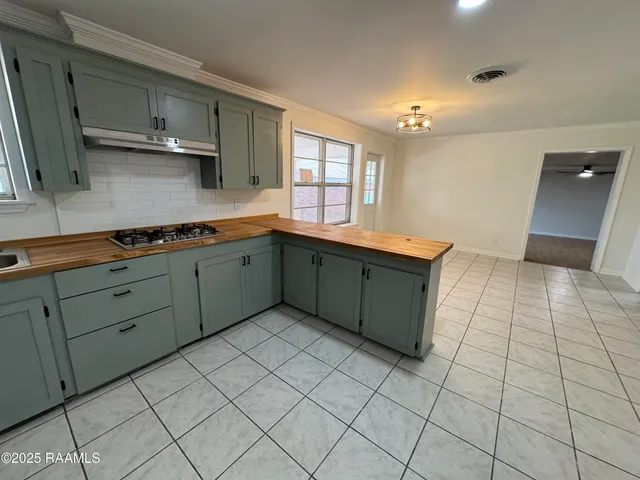 $210,000 | 1225 South Railroad Avenue, Opelousas, LA 70570