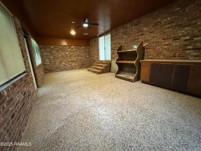 $210,000 | 1225 South Railroad Avenue, Opelousas, LA 70570