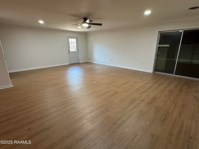 $210,000 | 1225 South Railroad Avenue, Opelousas, LA 70570