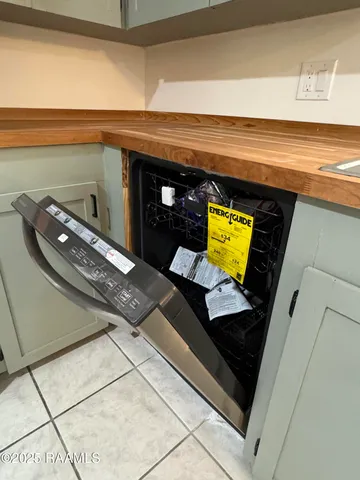 $210,000 | 1225 South Railroad Avenue, Opelousas, LA 70570