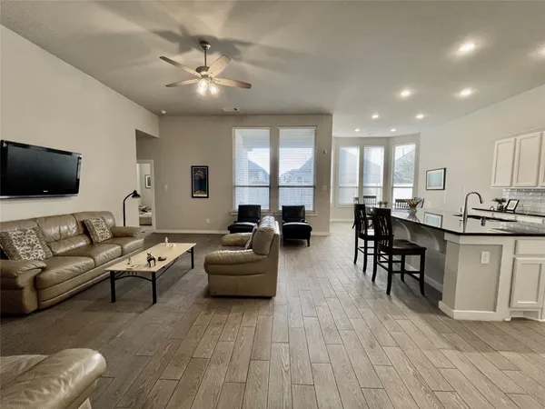 $2,900 | 4334 Hemlock Grove Lane, Manvel, TX 77578