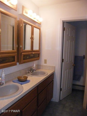 461 Raymondskill Road Milford, PA 18337 - Photo 23 of 24 Master Bath