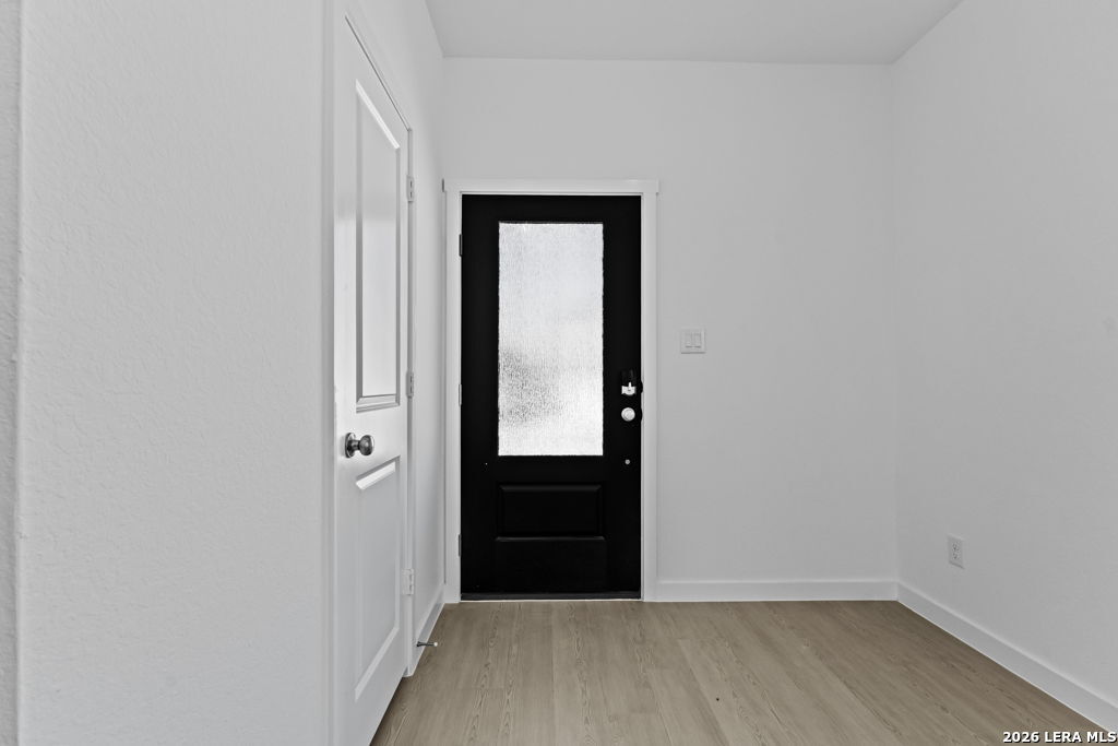 6866 Flores Road Spring Branch, TX 78070 - Photo 2 of 27 Gallery Image 2