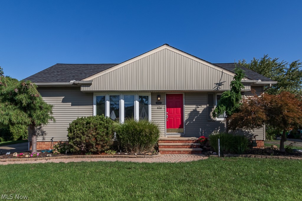 30421 Oakdale Road Willowick, OH 44095 - Photo 1 of 35