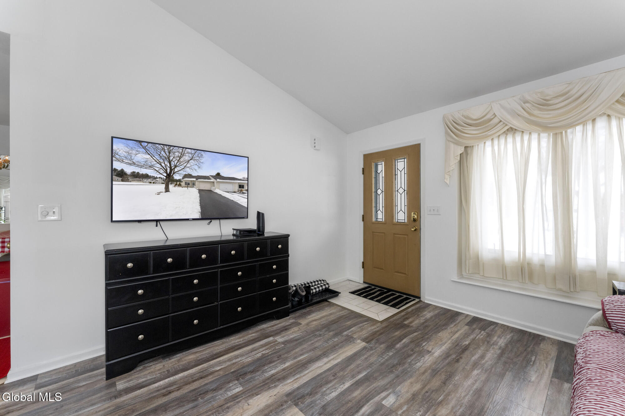 119 Fort Hunter Road Guilderland, NY 12303 - Photo 12 of 26 1 Greatroom 4