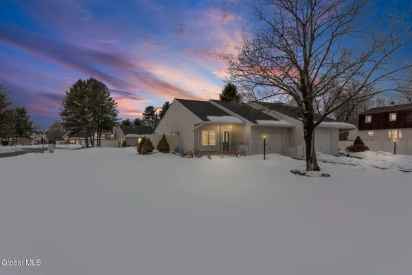 $263,000 | 119 Fort Hunter Road, Guilderland, NY 12303