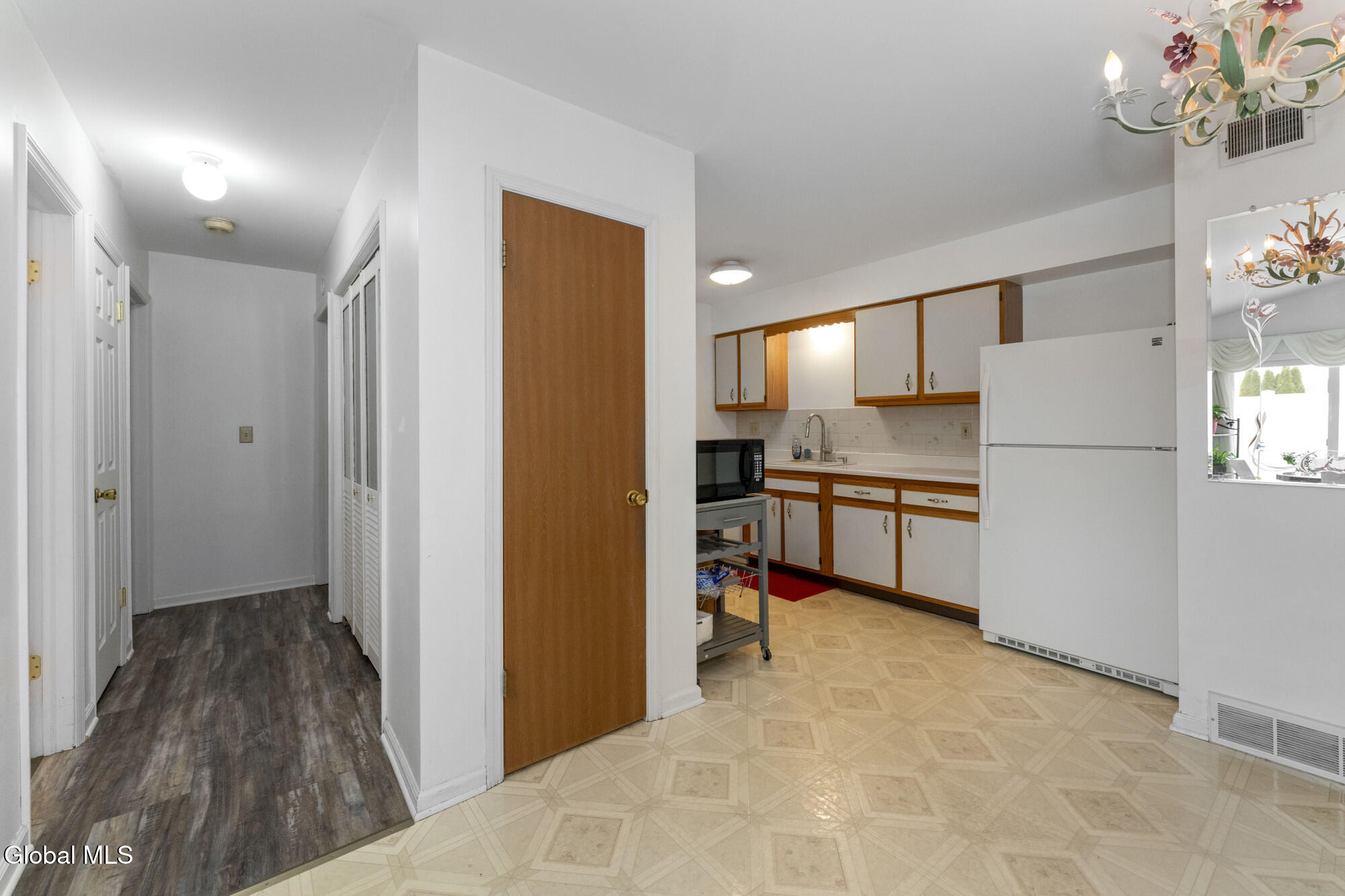 119 Fort Hunter Road Guilderland, NY 12303 - Photo 5 of 26 2 Kitchen 1