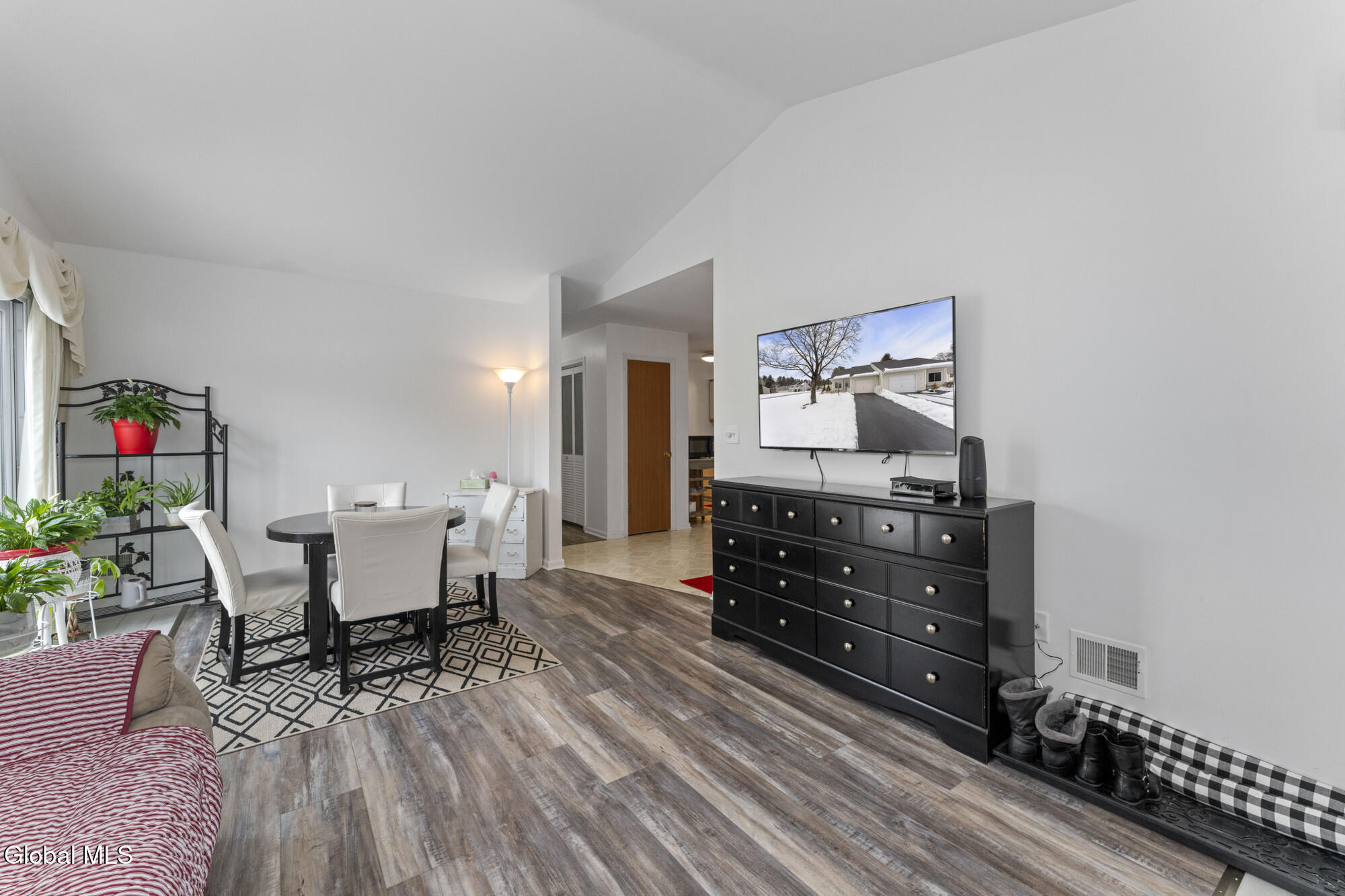 119 Fort Hunter Road Guilderland, NY 12303 - Photo 10 of 26 1 Greatroom 2