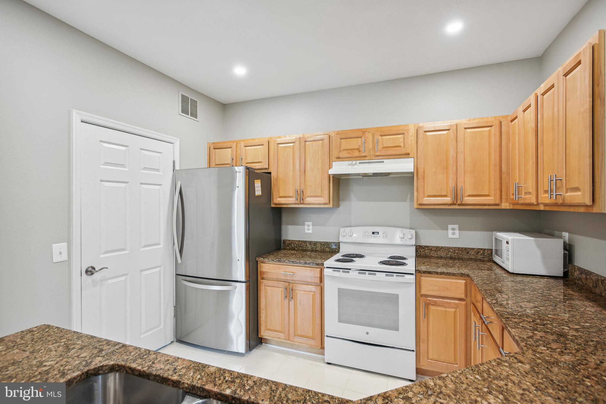1530 Spring Gate Dr., Unit 9209 McLean, VA 22102 - Photo 6 of 41