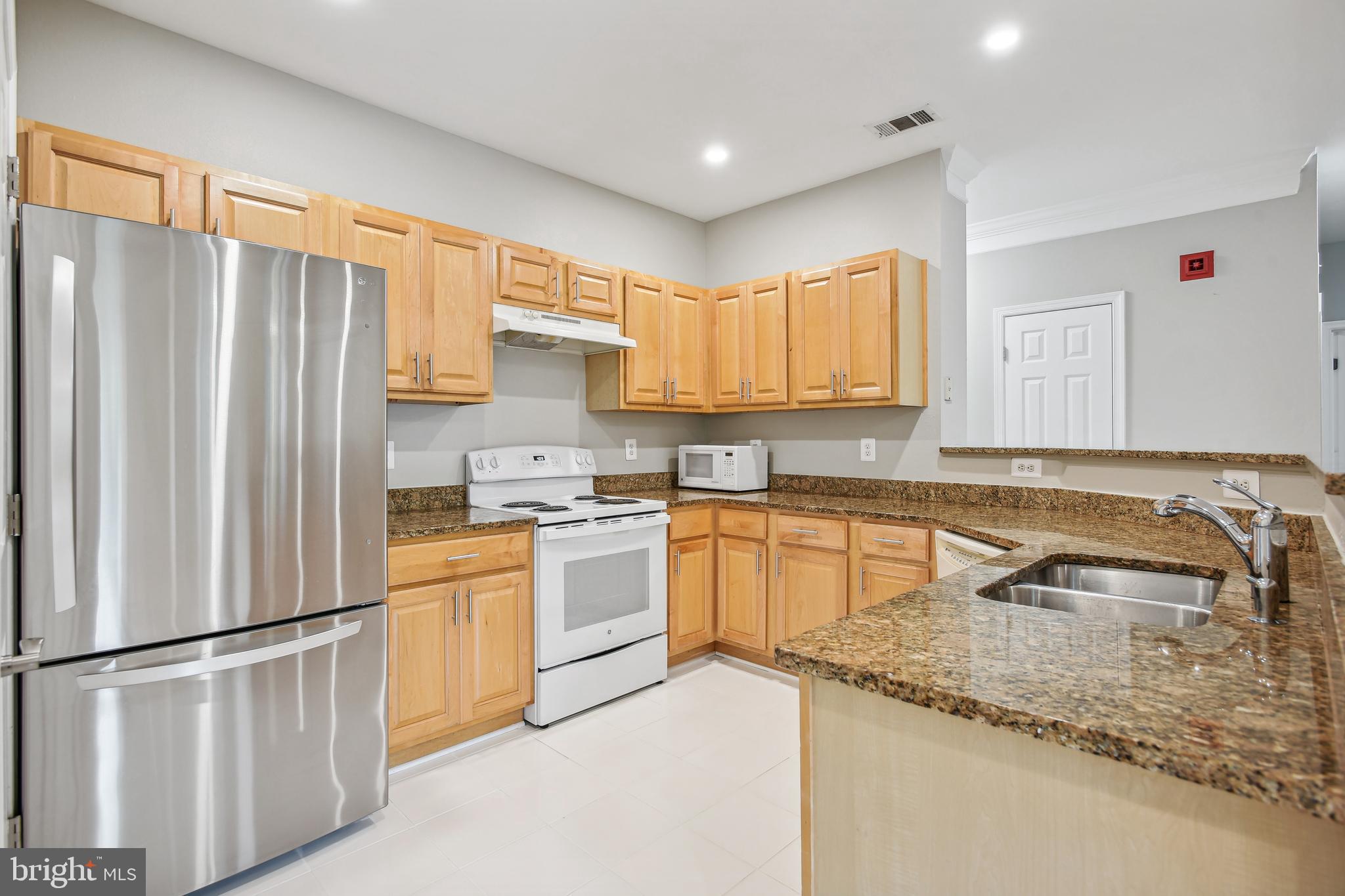 1530 Spring Gate Dr., Unit 9209 McLean, VA 22102 - Photo 7 of 41